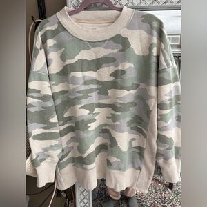 Aerie Womens Green and Gray Camouflage Crewneck Sweatshirt
